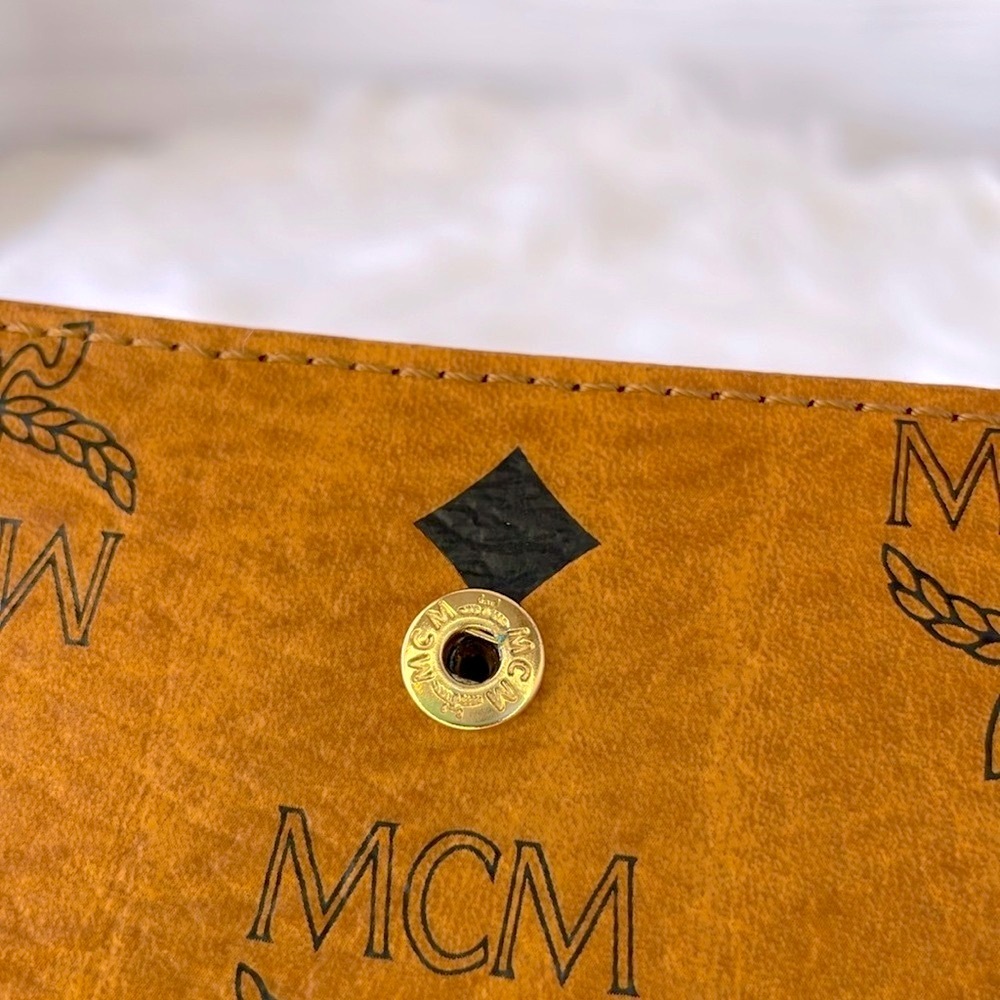 MCM Visetos 4 Key Holder - Picture 5 of 12